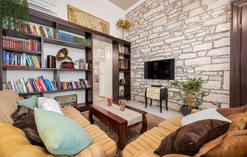 Historical Villa Vigneri by Villas Holiday