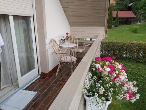 Taman di luar Apartments Green Paradise