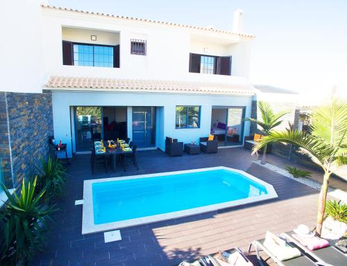 Villa Waikiki - Moradia familiar com BBQ e piscina aquecível