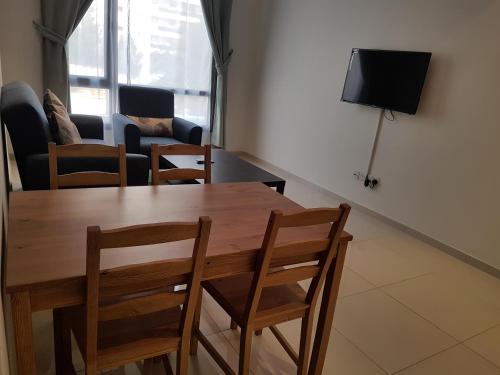 ماجيك سويت المهبولة 2 Magic Suite ALMahboula 2にあるテレビまたはエンターテインメントセンター