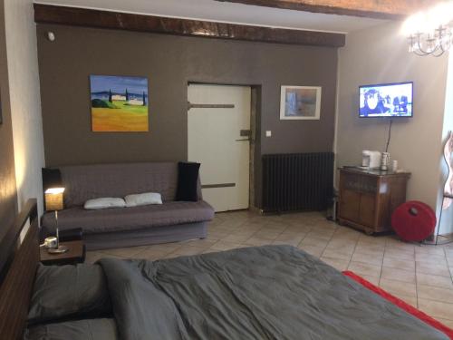 Photo de la galerie de l'établissement Chambre spacieuse au calme proche de Lyon, à Sathonay-Village