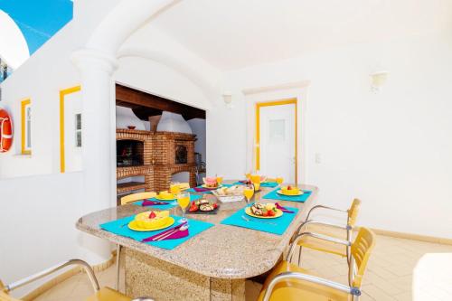 Villa Samoa - Moradia com piscina aquecível e BBQ em Albufeira