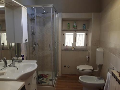 Phòng tắm tại Casa sotto il Castello