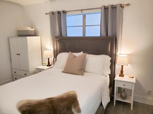 Stylish & Newly-Renovated Suites near Las Olas