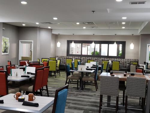 Restaurace v ubytování Holiday Inn Huntsville - Research Park by IHG