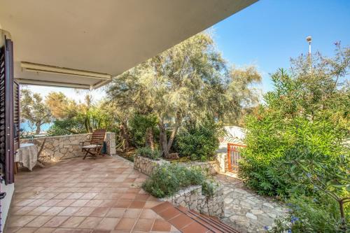 Foto dalla galleria di Emerald Holiday House a Marina di Mancaversa