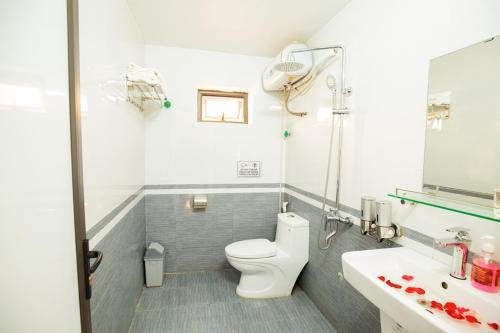 Phòng tắm tại Tam Coc La Siesta Homestay