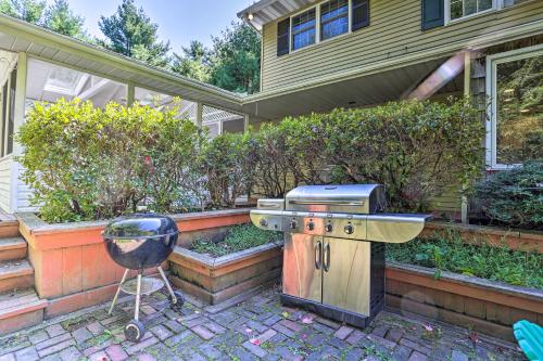 Φωτογραφία από το άλμπουμ του Charming Saylorsburg Retreat with Game Room and Patio! σε Saylorsburg
