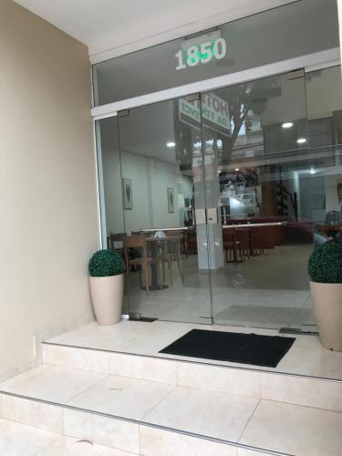 a store front with a sign that reads at Hotel Davinci in San Bernardo