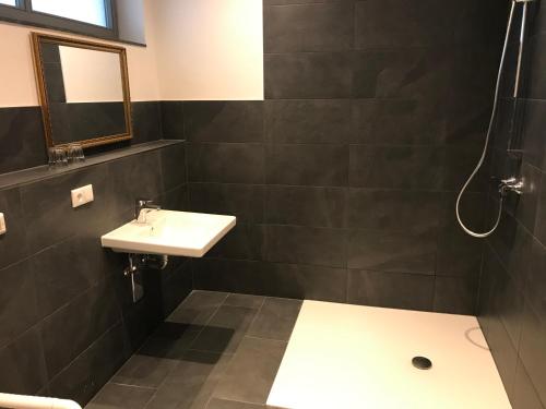 Koupelna v ubytování Gästehaus Lausnitz Zimmer