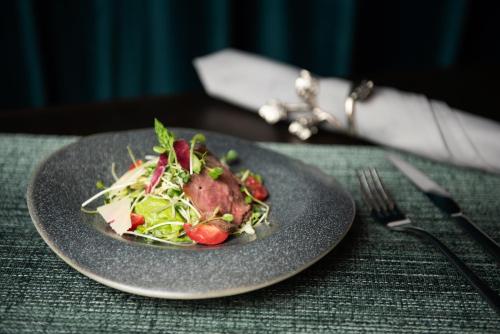 Еда / где поесть недалеко от отеля