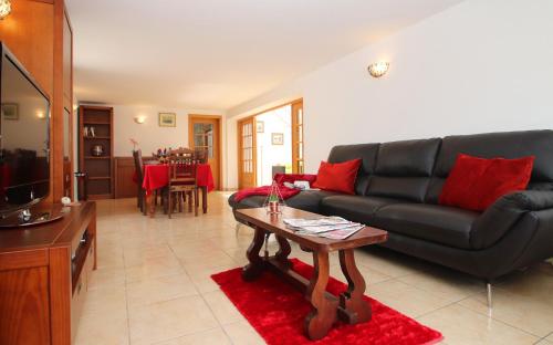 Villa Saint Martin - Refúgio familiar com piscina aquecível e BBQ em Albufeira