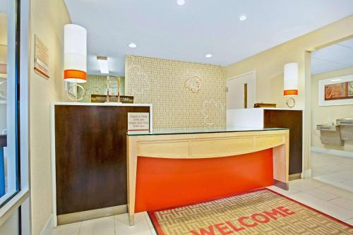 MainStay Suites Cincinnati Blue Ash Image