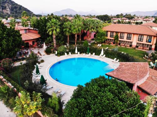 an overhead view of a swimming pool at a resort at Hotel Palme Dalyan in Dalyan