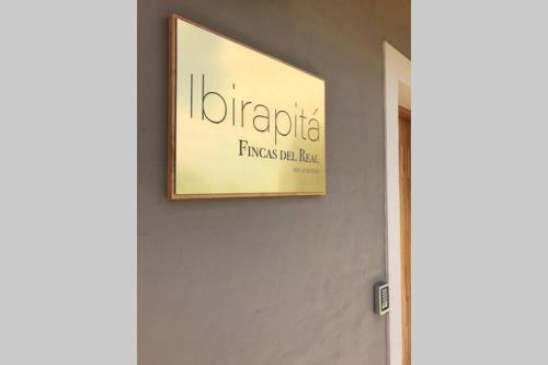 Certifikát, hodnocení, plakát nebo jiný dokument vystavený v ubytování Fincas del Real