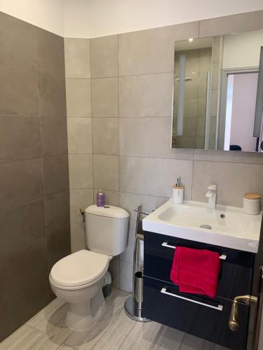 Ένα μπάνιο στο Chambre 1 jardin