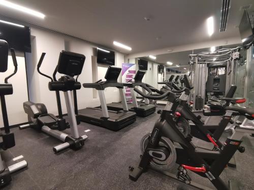 Gimnasio o instalaciones de fitness de Ramada Encore by Wyndham Monterrey Apodaca Zona Aeropuerto