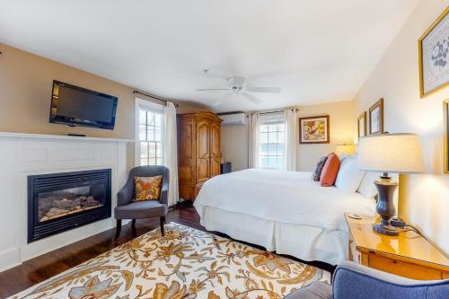 Katil atau katil-katil dalam bilik di Brewster by the Sea Inn