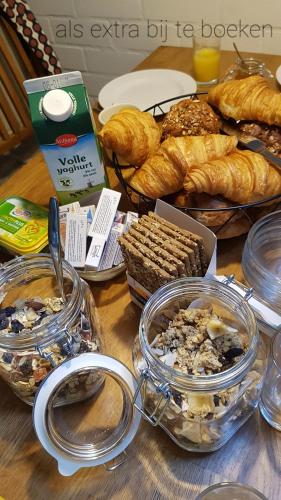 Đồ ăn tại/gần căn hộ