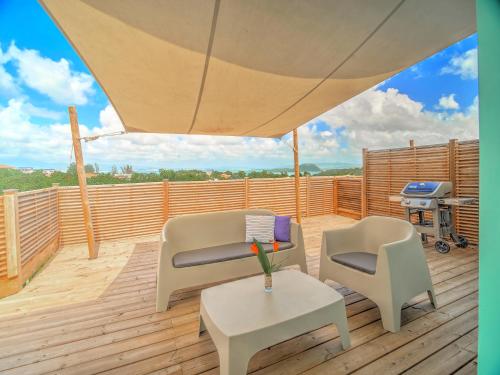 SeaCove & SeaSide Villas, classées 4 étoilesにあるバルコニーまたはテラス
