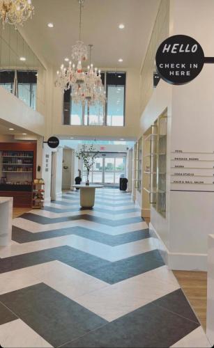 Ο χώρος του λόμπι ή της ρεσεψιόν στο Kompose Boutique Hotel Sarasota