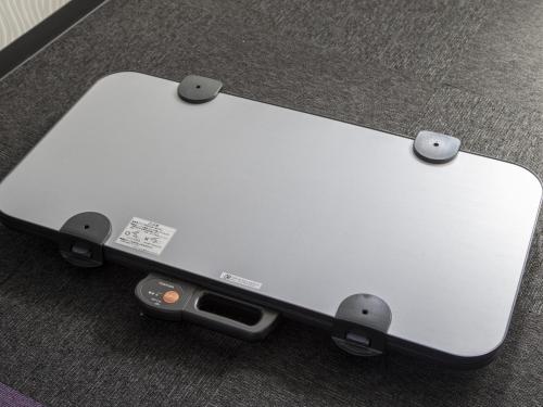 a whiteintendo wii game console sitting on the floor at Green Rich Hotel Miyazaki Tachibandori 2 (Artificial hot spring Futamata Yunohana) in Miyazaki