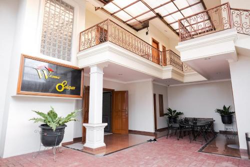 Fotografie z fotogalerie ubytování wisma delapan Mitra RedDoorz v destinaci Jakarta