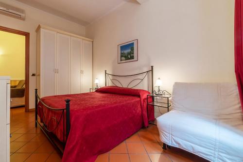 Ein Bett oder Betten in einem Zimmer der Unterkunft San Pietro Cozy Apartment with Terrace!