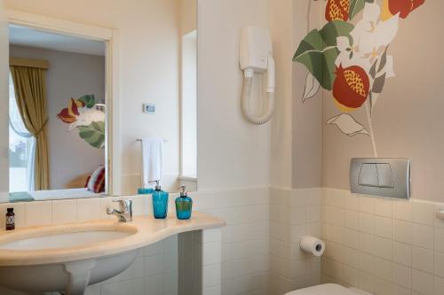 Koupelna v ubytování Bijou Hotel