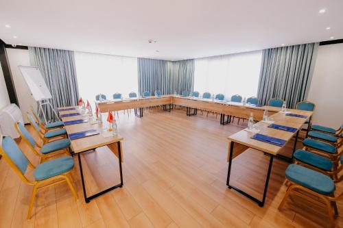 Gallery image of Amara Hotel & SPA in Durrës