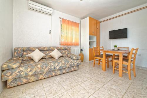 Gallery image of Apartments Vedrana in Dobrinj