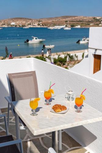 Gallery image of Irene Hotel - Beachfront in Parikia