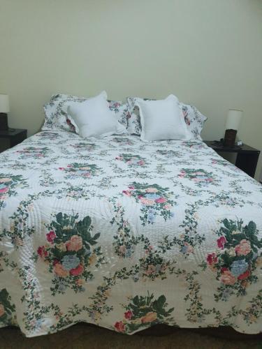 Postel nebo postele na pokoji v ubytování Pioneer Tourist Park