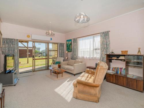 Gallery image of Cosy at Cooks - Cooks Beach Downstairs Unit in Cooks Beach