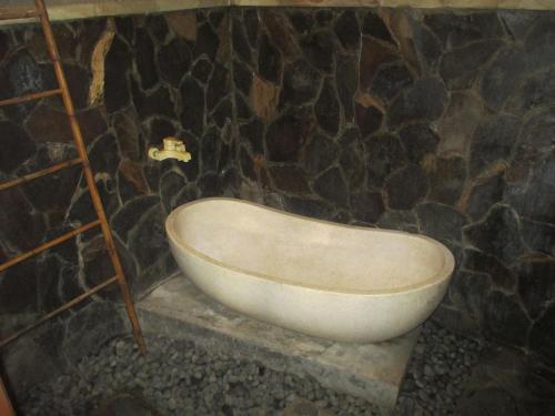 Ένα μπάνιο στο Green Paddy Hostel & Villa