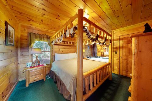 Двухъярусная кровать или двухъярусные кровати в номере Awesome View