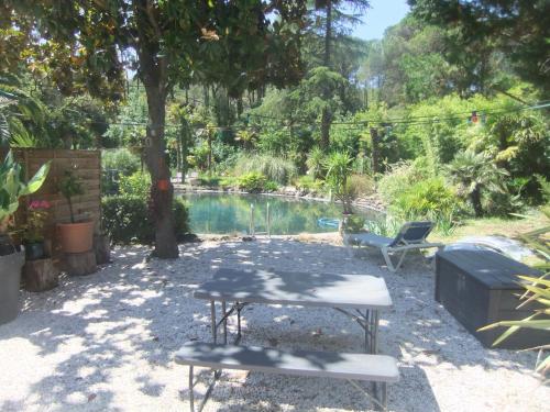 Photo de la galerie de l'établissement Chambre studio Verparadis, à Mourèze