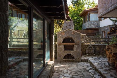 Το κτήριο όπου στεγάζεται  η βίλα