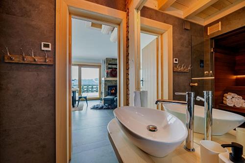 Een badkamer bij Eco dom z sauną- Pasja II
