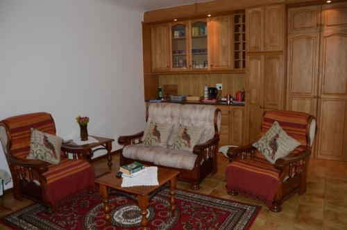 Ruang duduk di Magnolia Place Guest Houses