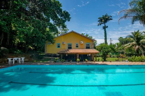 Bazén v ubytování Casa Viva Paraty nebo v jeho okolí