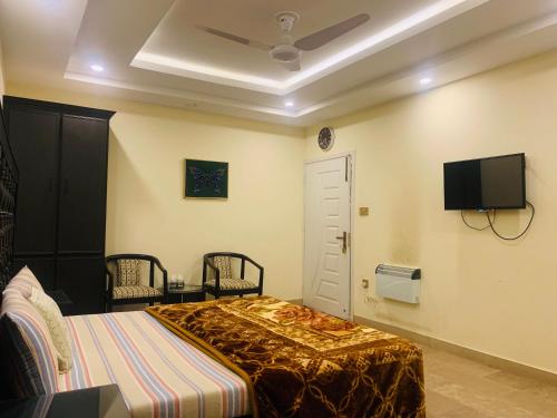 Фотография из галереи Thikana Hotel в городе Музаффарабад