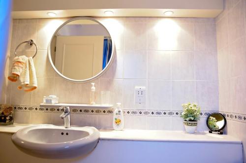 Koupelna v ubytování Exellent 3 bedroom Villa in Coral Bay