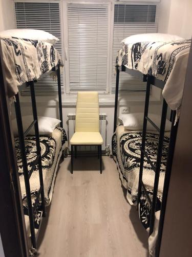 Двох'ярусне ліжко або двоярусні ліжка в номері Hostel Житомир