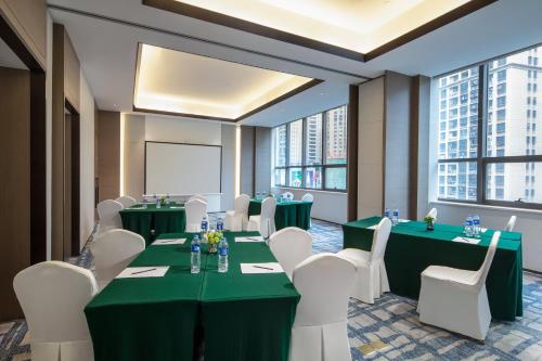 Kawasan bisnes dan/atau bilik persidangan di Holiday Inn Ningde Dijing by IHG