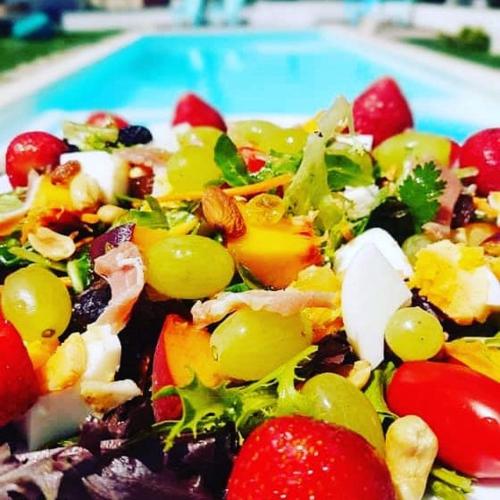 Jídlo v penzionu nebo okolí