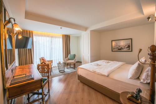 Classic Room with Land View