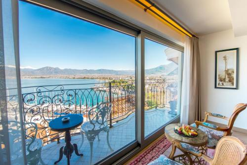 Double Room with Balcony and Sea View