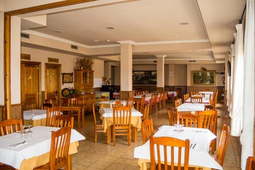 Restaurace v ubytování El Roble Hotel Restaurante