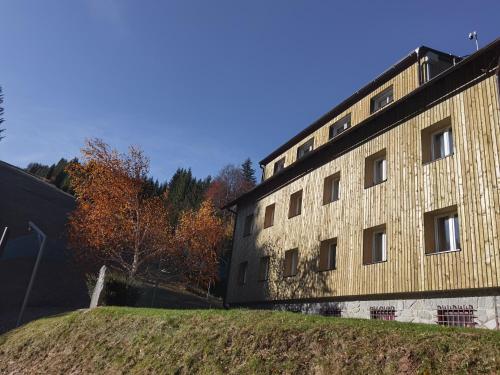 Budova, kde se apartmán nachází